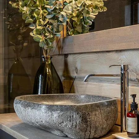 Сasa de vacaciones Modern Log With Hot Tub And Sauna