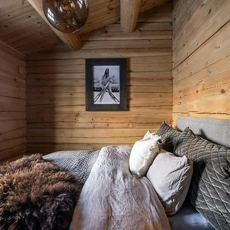 Сasa de vacaciones Modern Log With Hot Tub And Sauna Veggli