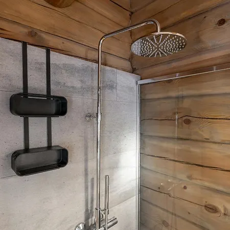 Casa de Férias Modern Log With Hot Tub And Sauna *